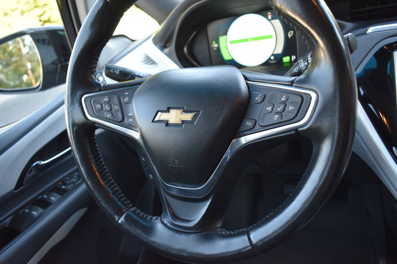 Used 2021 Chevrolet Bolt Premier w/ Infotainment Package FWD image 25