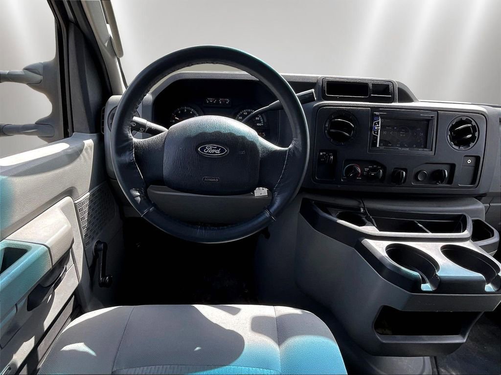 Used 2016 Ford E-350 and Econoline 350 Super Duty RWD image 8