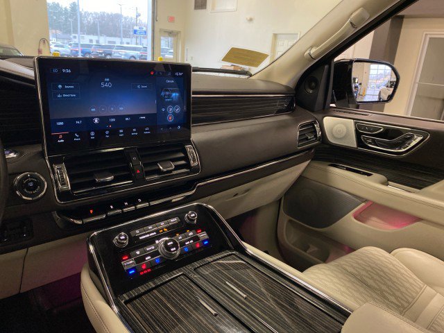 Used 2023 Lincoln Navigator L Black Label image 15