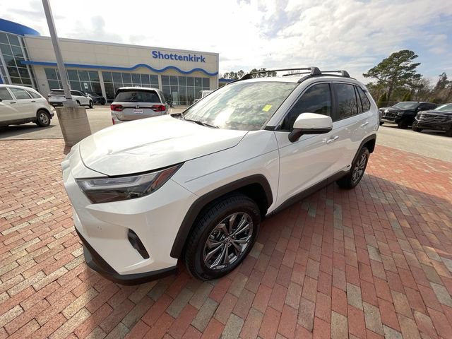 Used 2022 Toyota RAV4 Limited AWD/4WD image 27