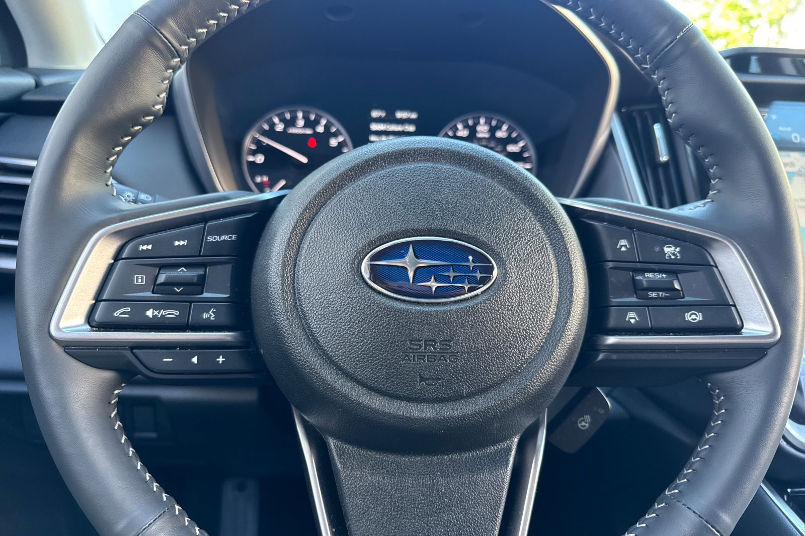Used 2025 Subaru Outback Touring w/ Popular Package #2 image 17
