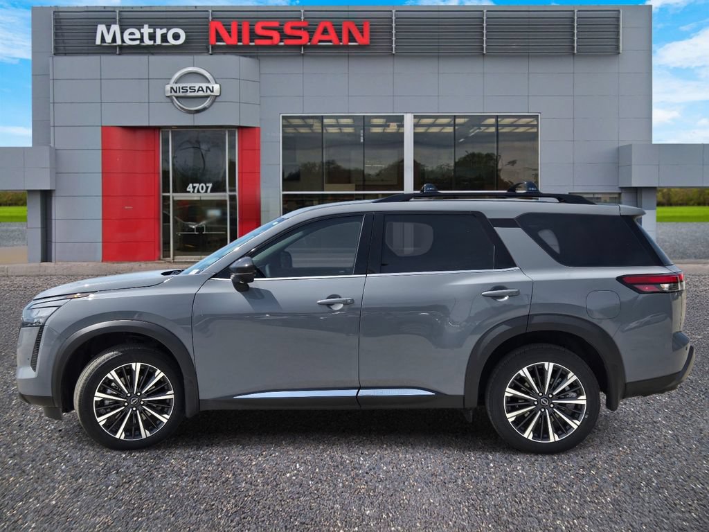 New 2026 Nissan Pathfinder Platinum AWD/4WD image 3