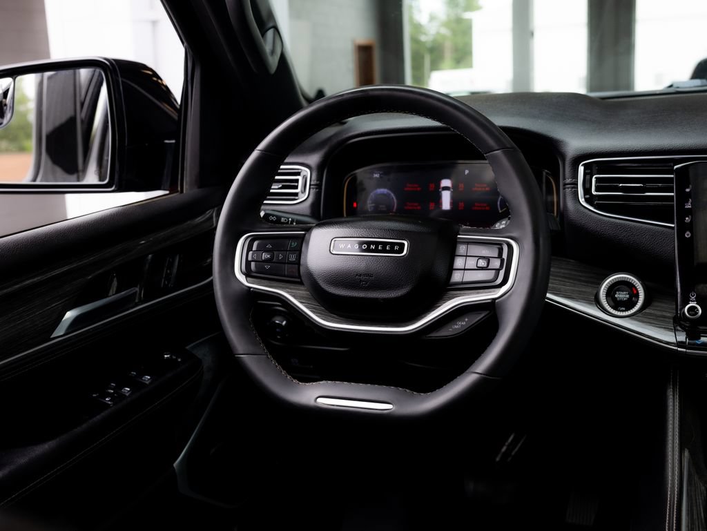Used 2022 Jeep Wagoneer Series II w/ Premium Group I AWD/4WD image 13