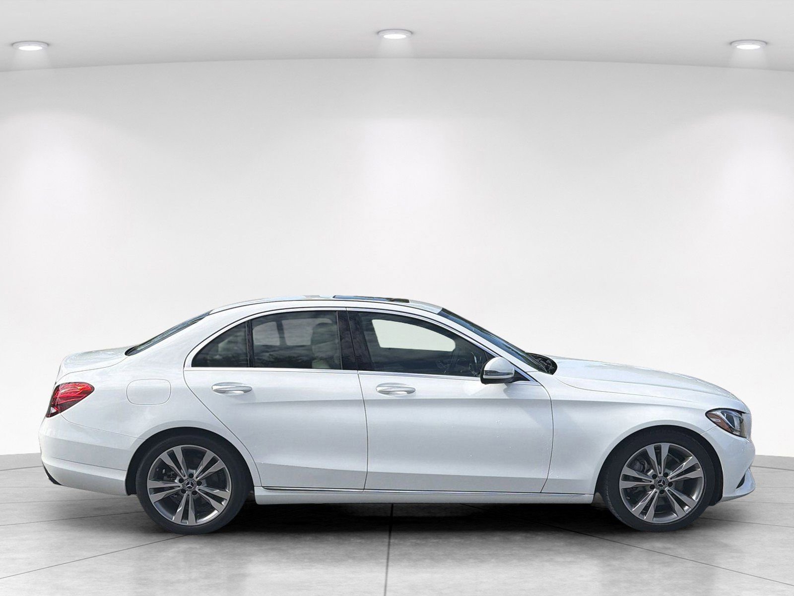 Used 2018 Mercedes-Benz C 300 Sedan image 3