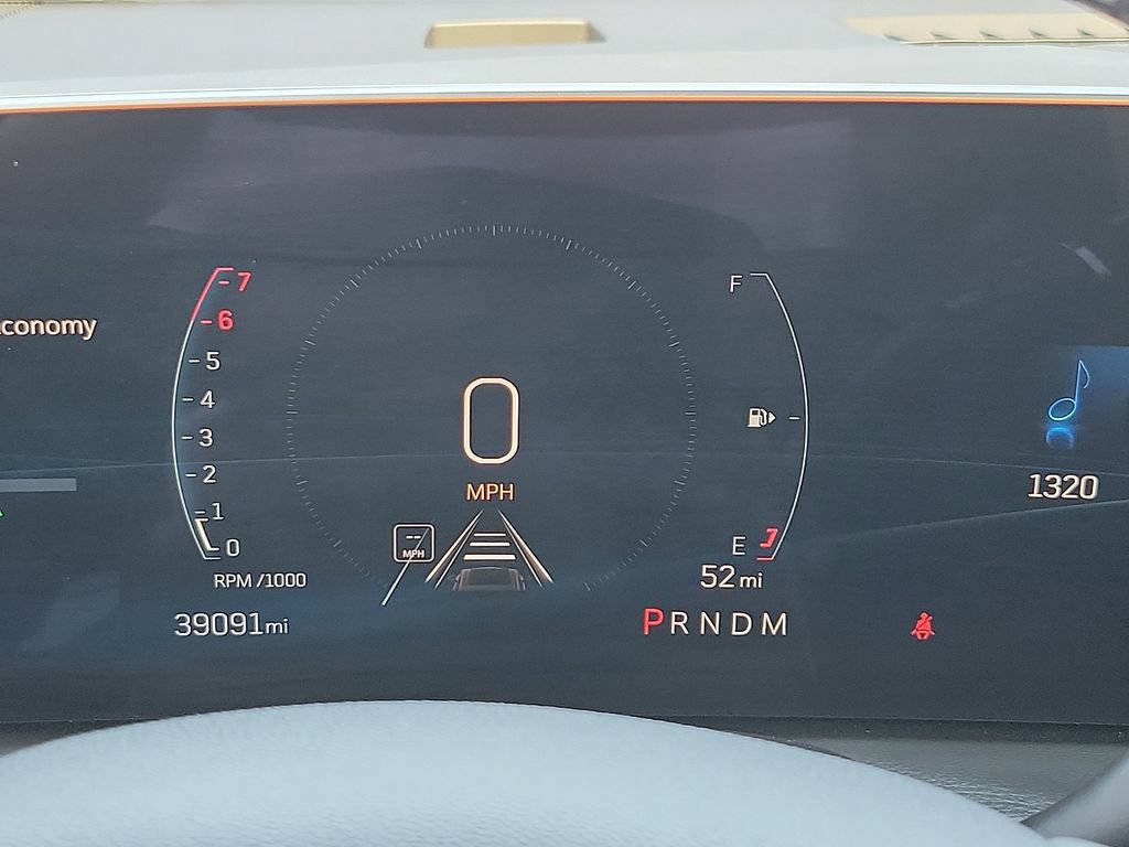 Used 2025 Cadillac XT4 Premium Luxury FWD image 18
