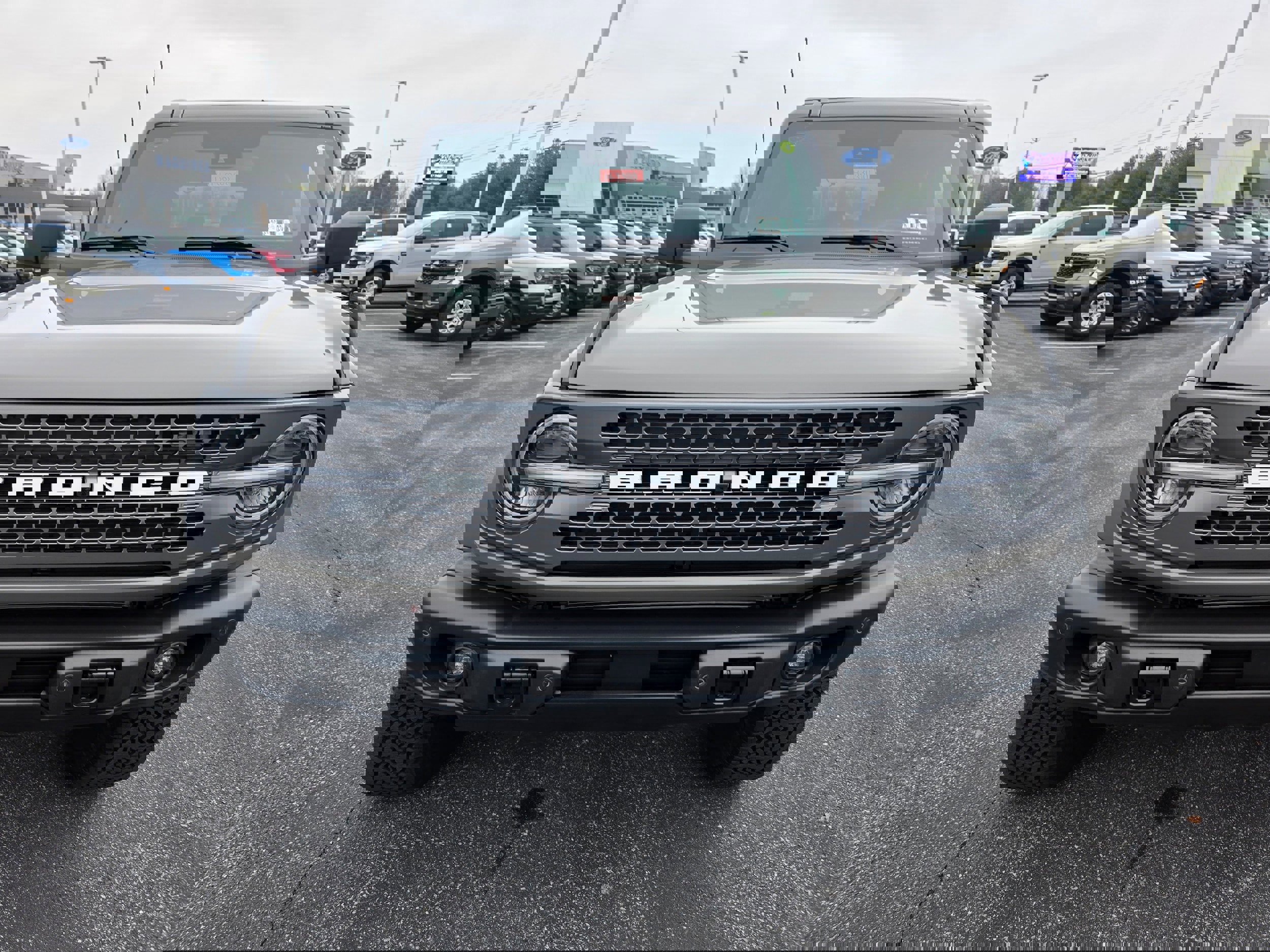 New 2025 Ford Bronco Badlands image 15