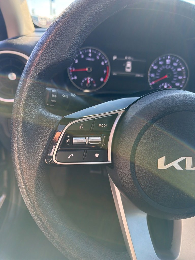 Used 2024 Kia Forte LXS image 15