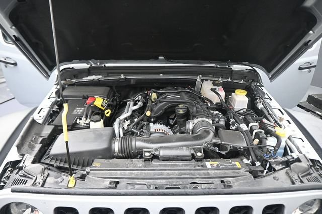 Used 2023 Jeep Gladiator Rubicon w/ Cold Weather Group AWD/4WD image 12