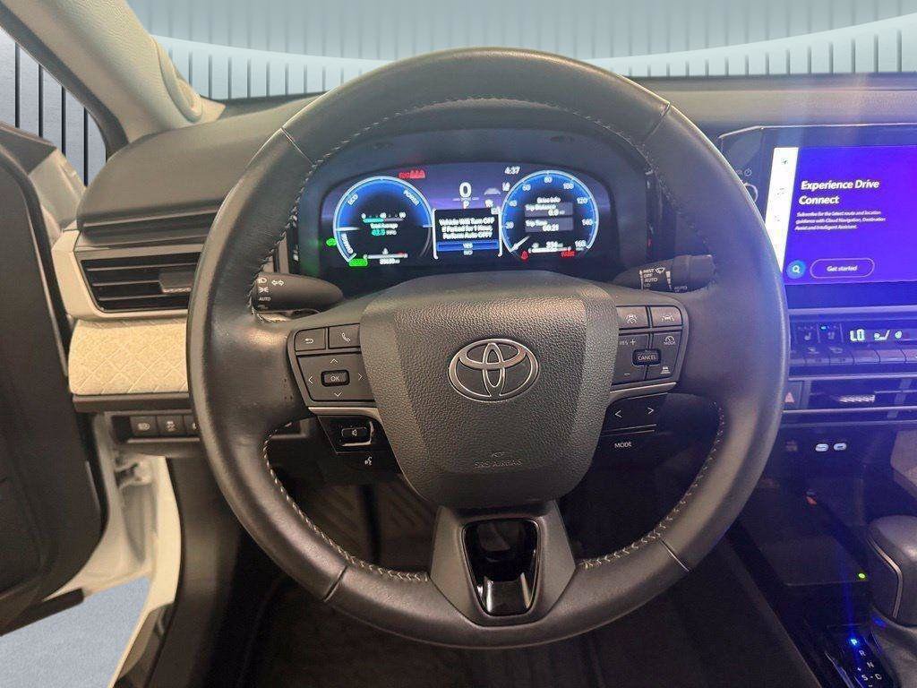 Used 2025 Toyota Camry XLE w/ Premium Package AWD/4WD image 10