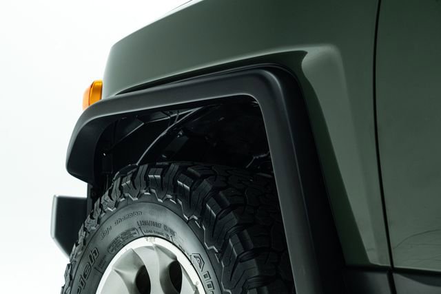 Used 2014 Toyota FJ Cruiser 4WD w/ Upgrade Package image 20