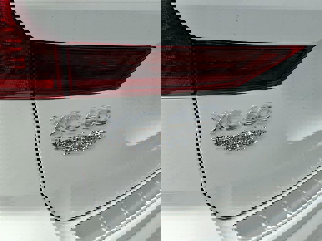 New 2026 Volvo XC60 B5 Plus w/ Protection Package Premier image 7