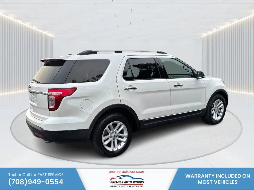 Used 2015 Ford Explorer XLT w/ Equipment Group 201A FWD image 4