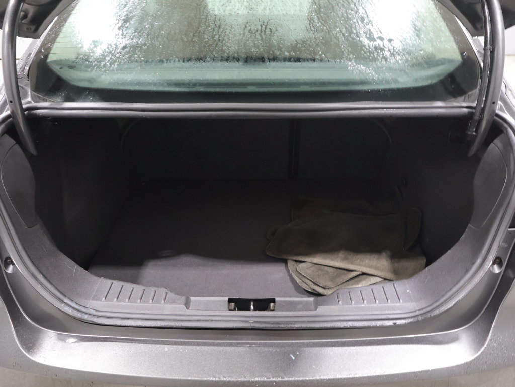 Used 2015 Ford Focus SE FWD image 4