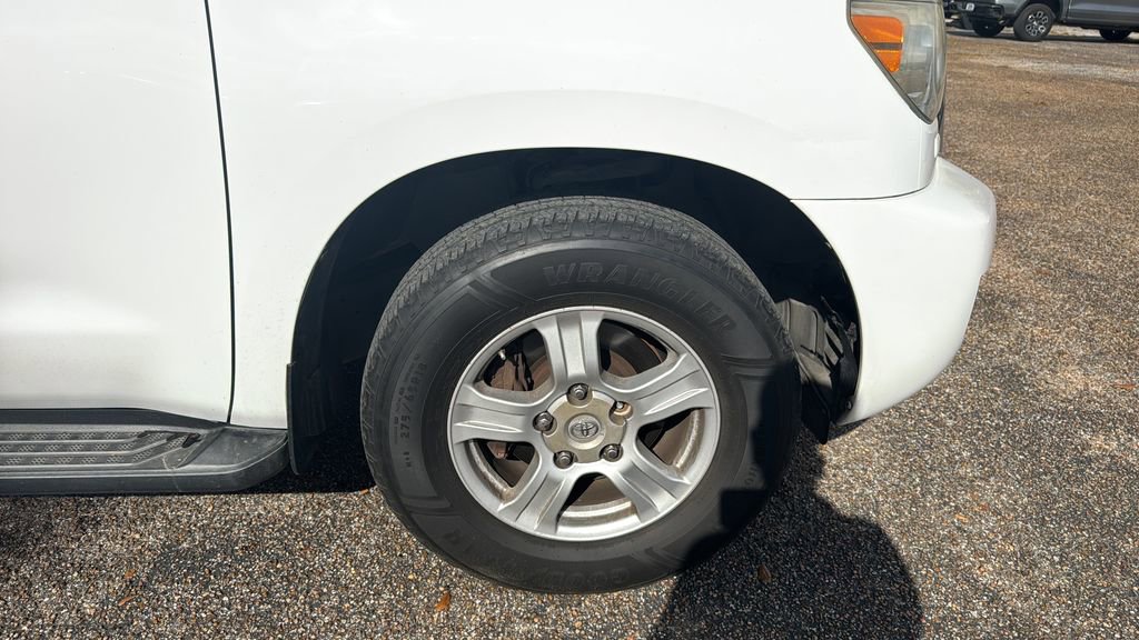 Used 2012 Toyota Sequoia SR5 RWD image 21