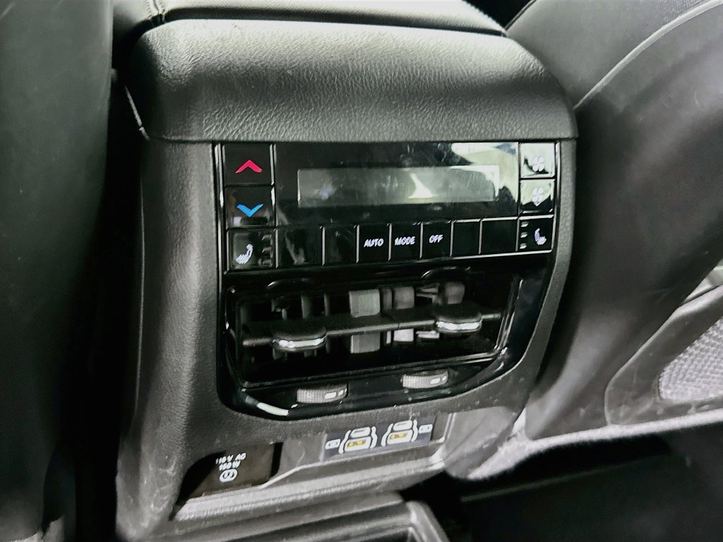 Certified 2023 Jeep Grand Cherokee L Limited w/ Luxury Tech Group II AWD/4WD image 37