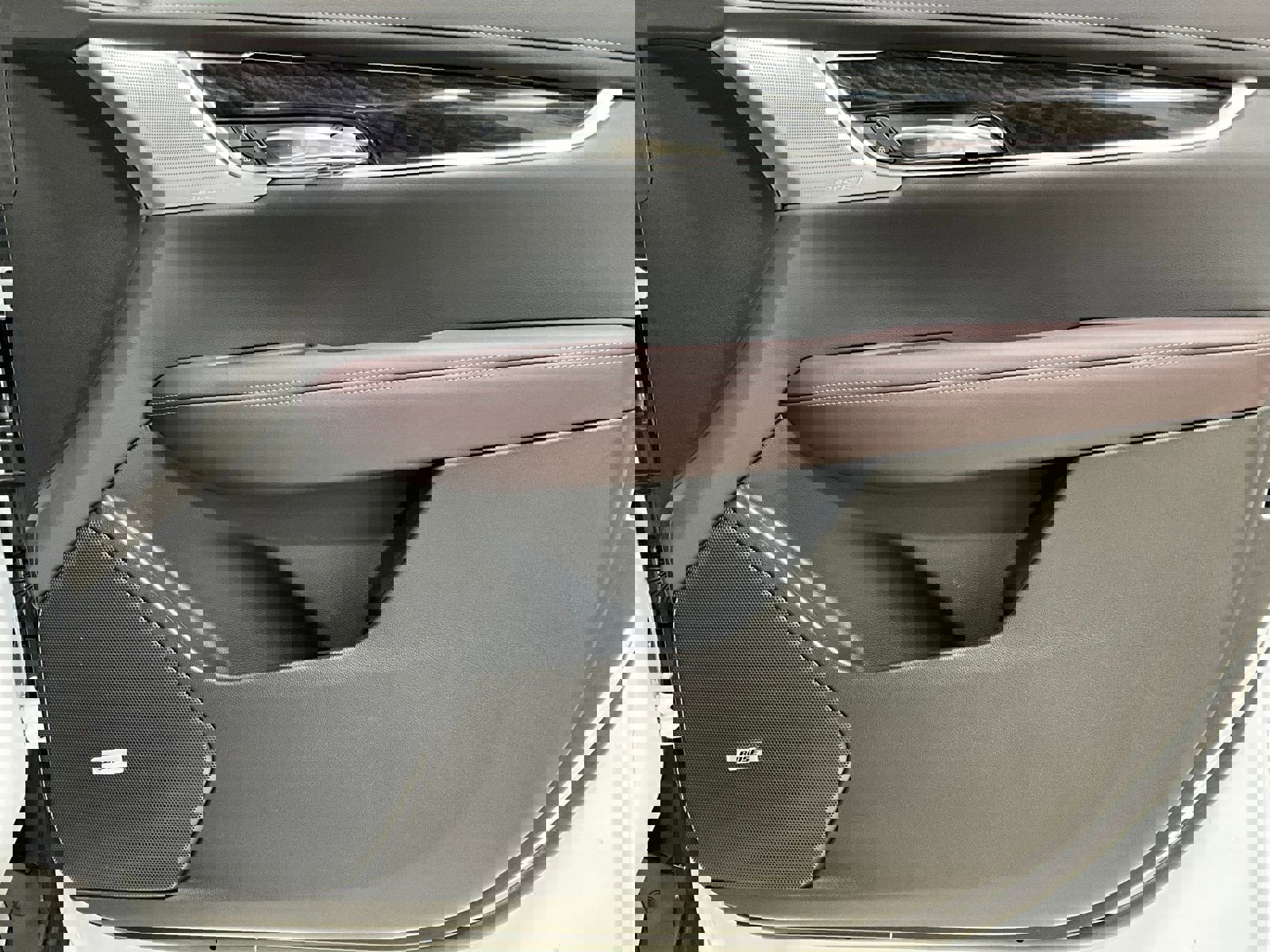 Used 2024 Cadillac XT6 Premium Luxury w/ Technology Package image 22