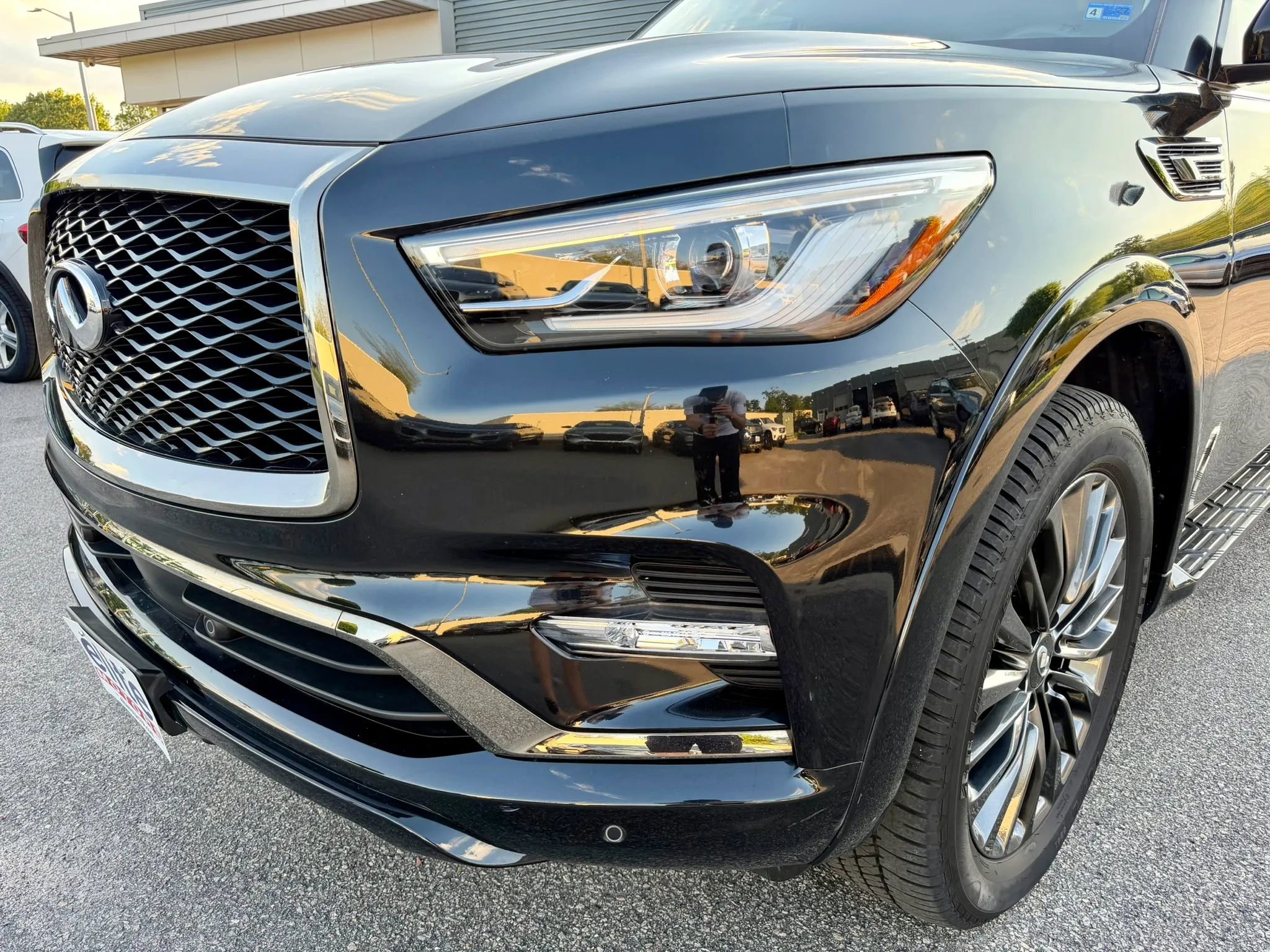 Used 2024 INFINITI QX80 Premium Select w/ Cargo Package AWD/4WD image 12