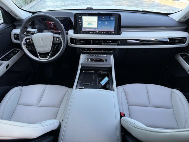 New 2026 Lincoln Aviator 2WD image 24