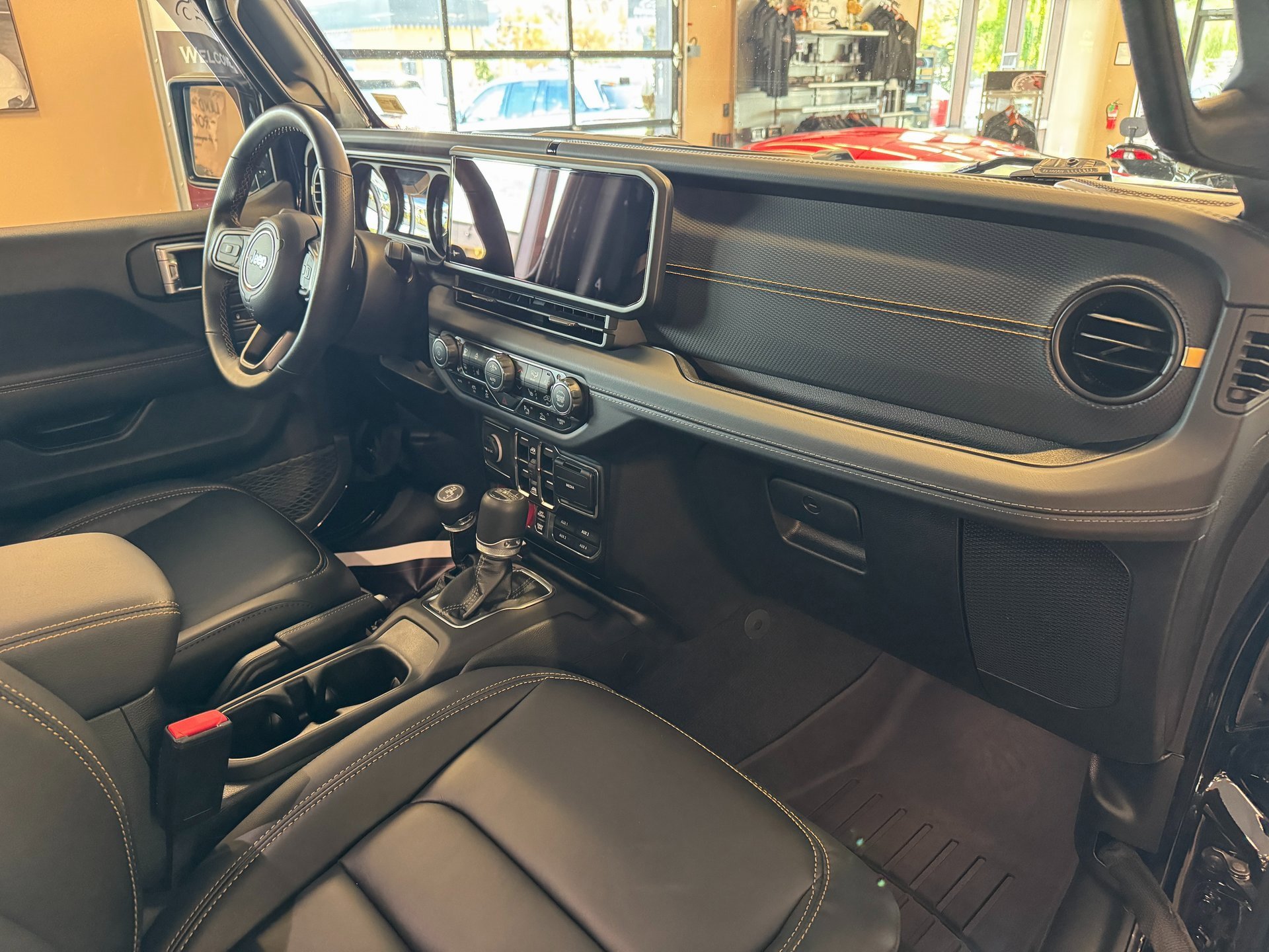 Used 2024 Jeep Wrangler Unlimited Rubicon 392 image 27