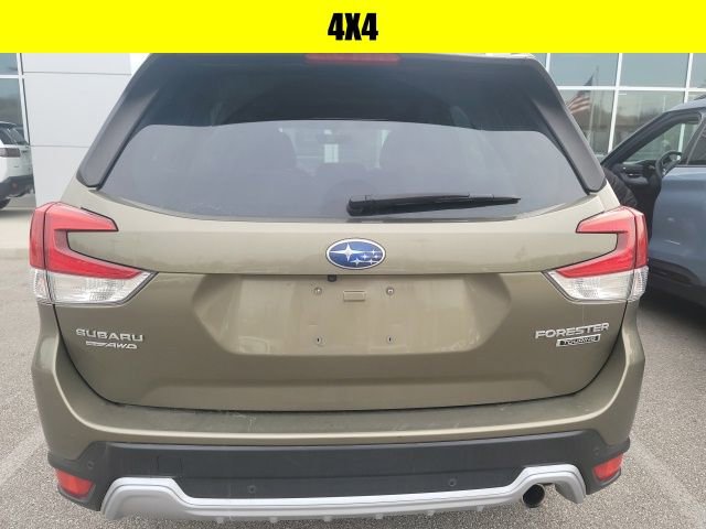 Used 2023 Subaru Forester Touring image 5