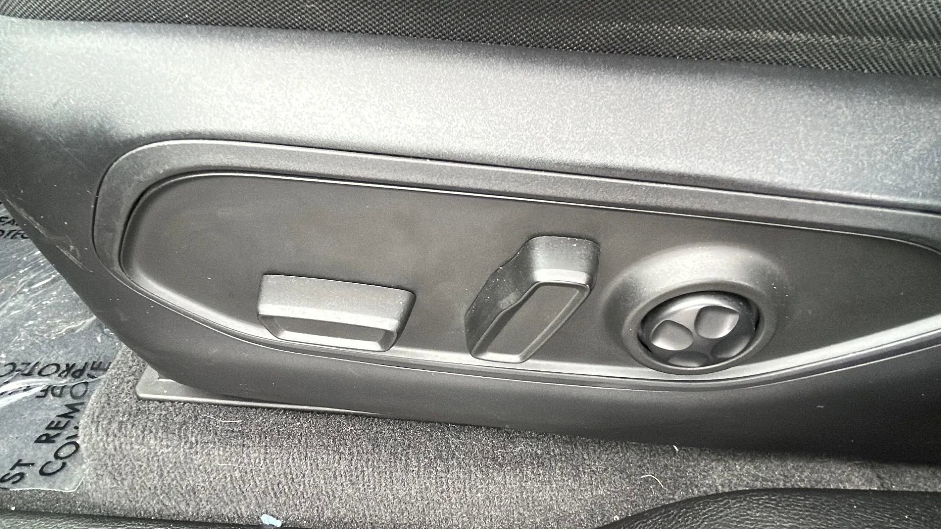 Used 2021 Jeep Grand Cherokee L Limited image 23