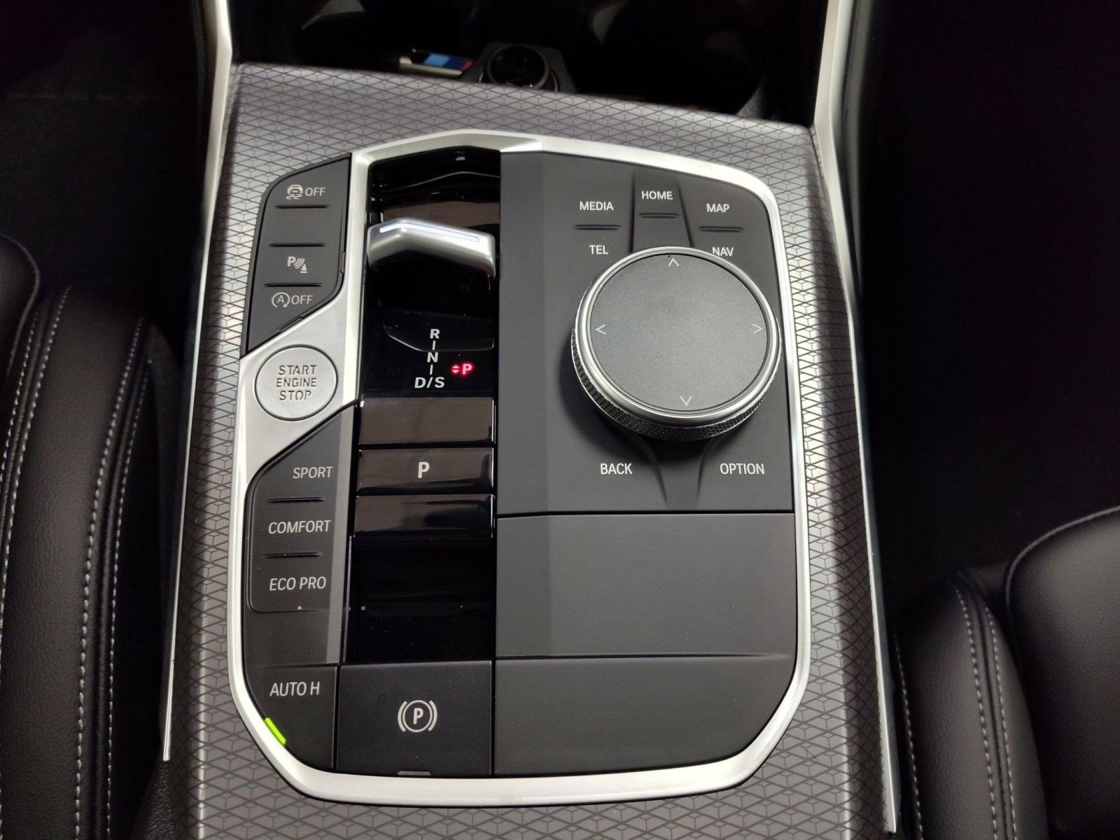 Used 2025 BMW 330i xDrive Sedan w/ M Sport Package image 15