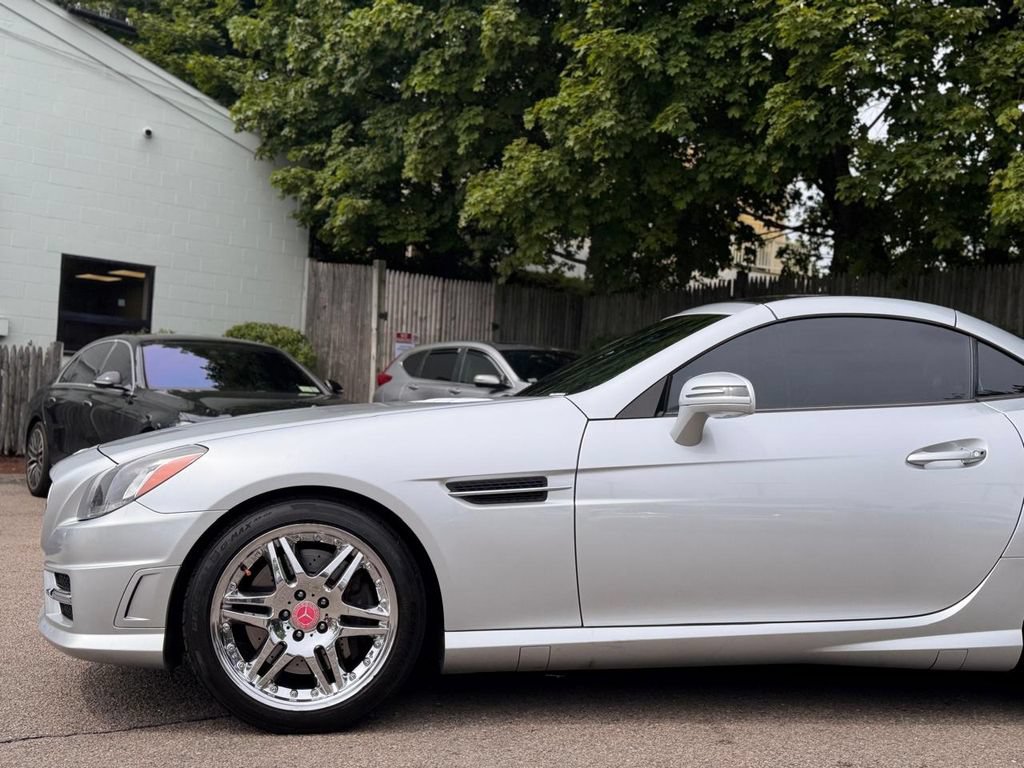 Used 2015 Mercedes-Benz SLK 250 image 11