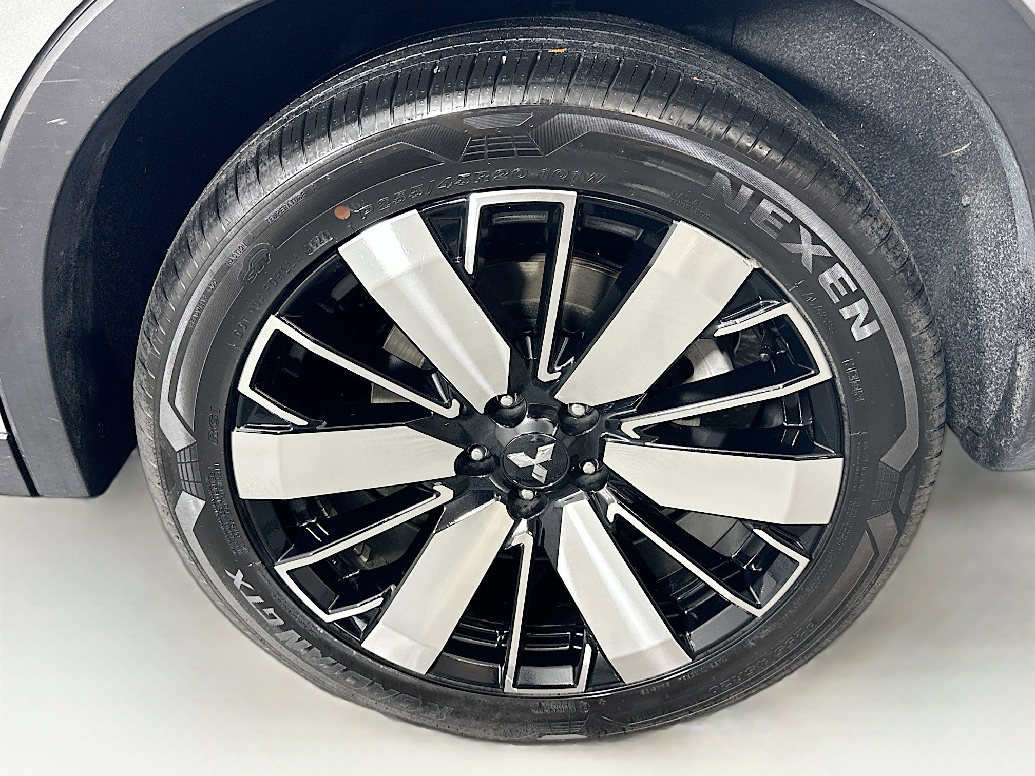 Used 2025 Mitsubishi Outlander SE image 11