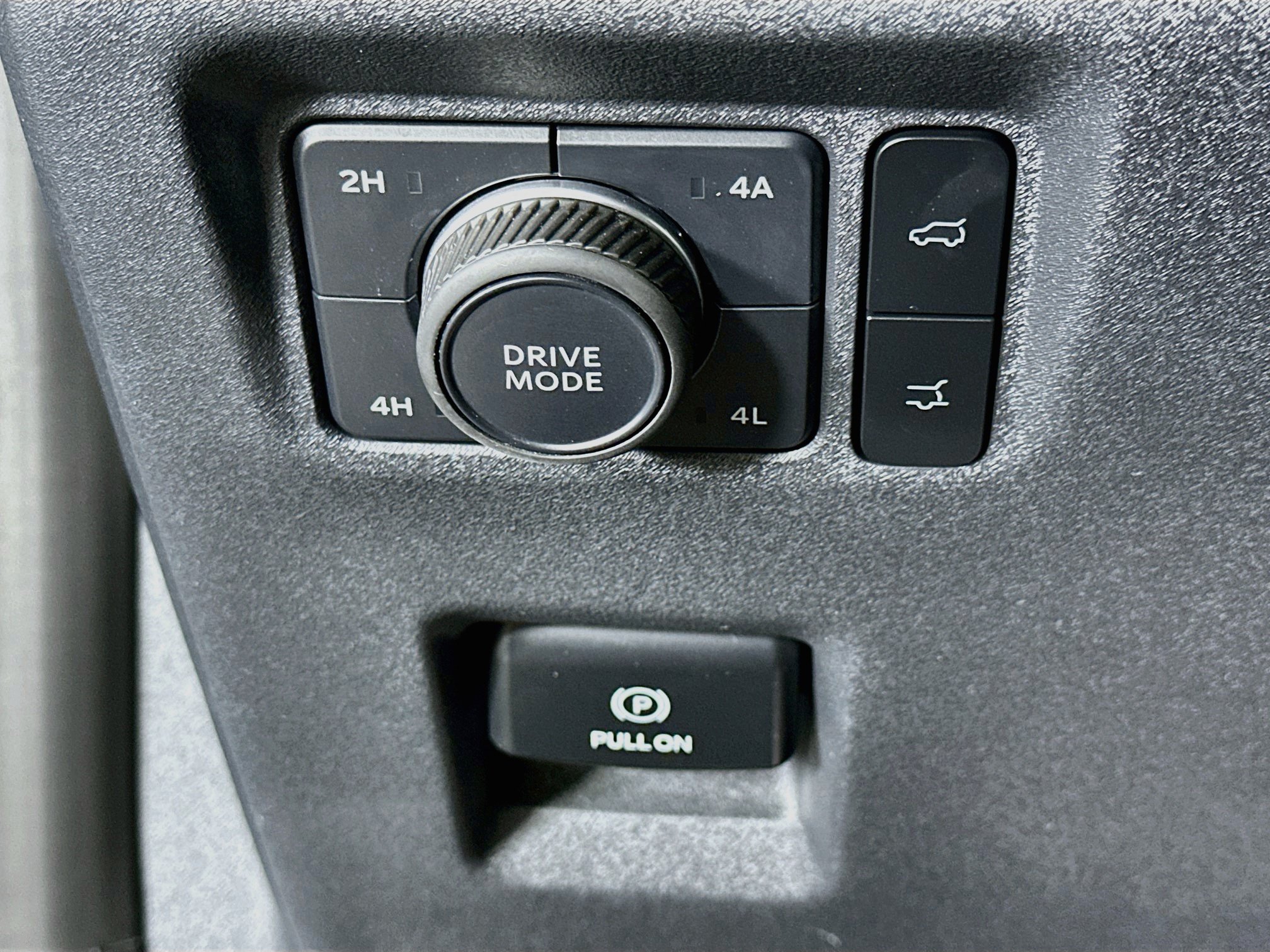 Used 2025 Ford Expedition Max Active AWD/4WD image 17