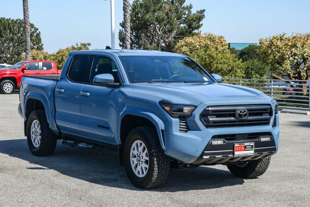 Used 2026 Toyota Tacoma SR5 AWD/4WD image 3