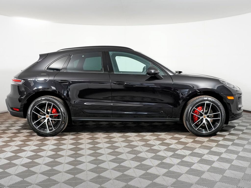 Certified 2026 Porsche Macan S AWD/4WD image 8