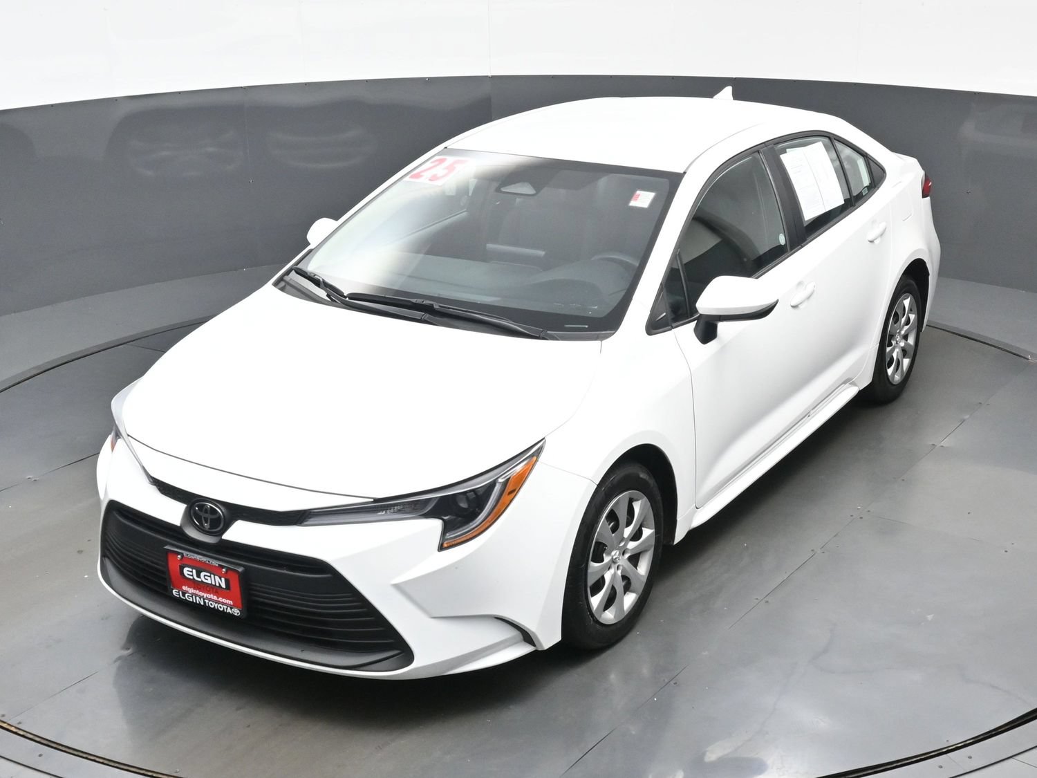 Used 2025 Toyota Corolla LE FWD image 34