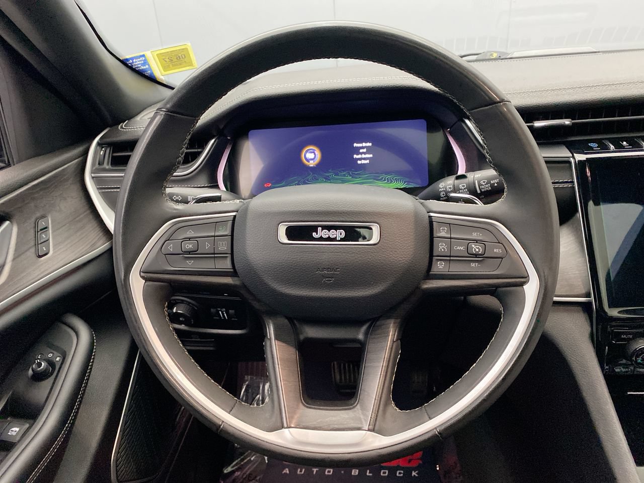 Used 2024 Jeep Grand Cherokee Limited 4xe AWD/4WD image 16