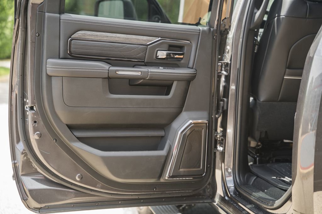 New 2026 RAM 2500 Limited AWD/4WD image 44