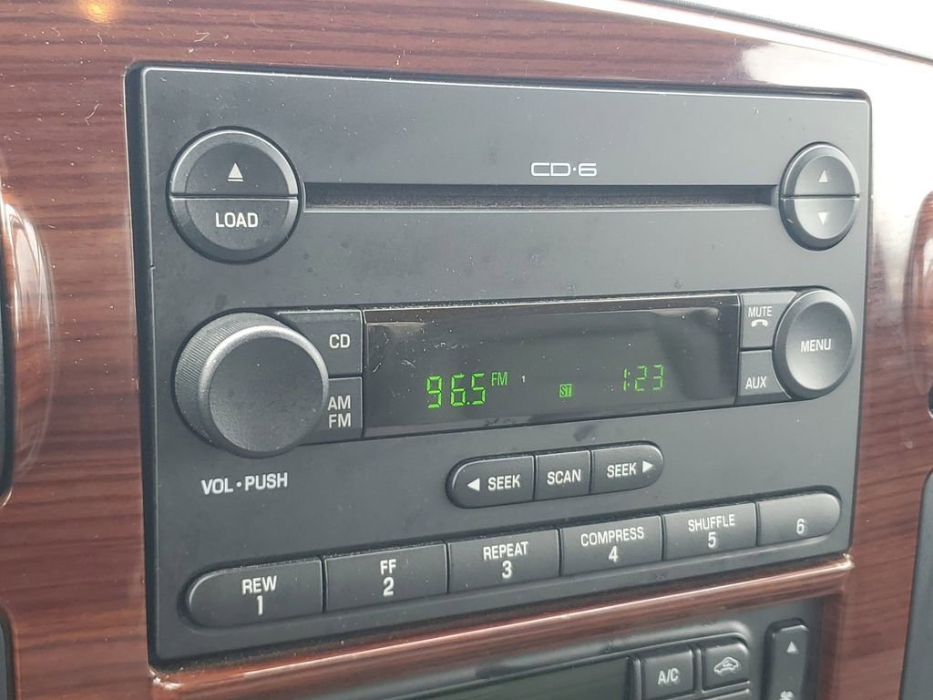 Used 2007 Ford F250 Lariat image 21