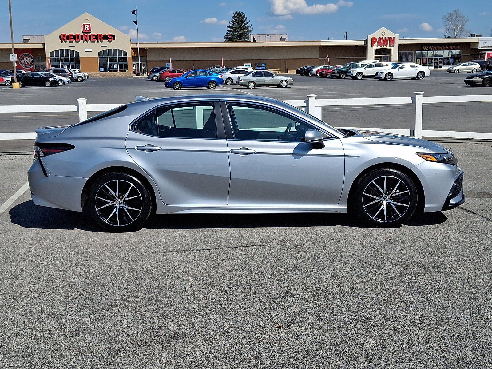 Used 2022 Toyota Camry SE AWD/4WD image 7