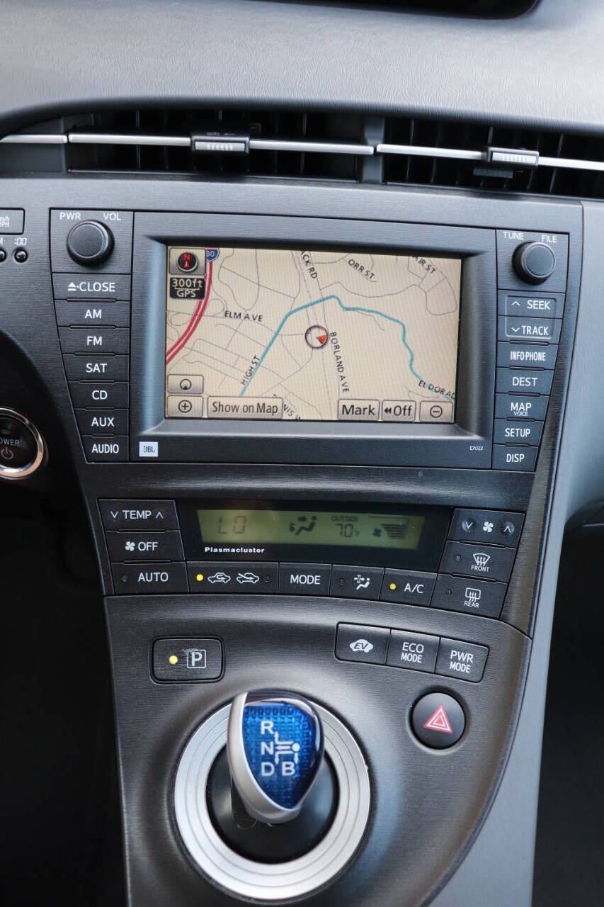 Used 2010 Toyota Prius Four w/ Navigation Pkg FWD image 20