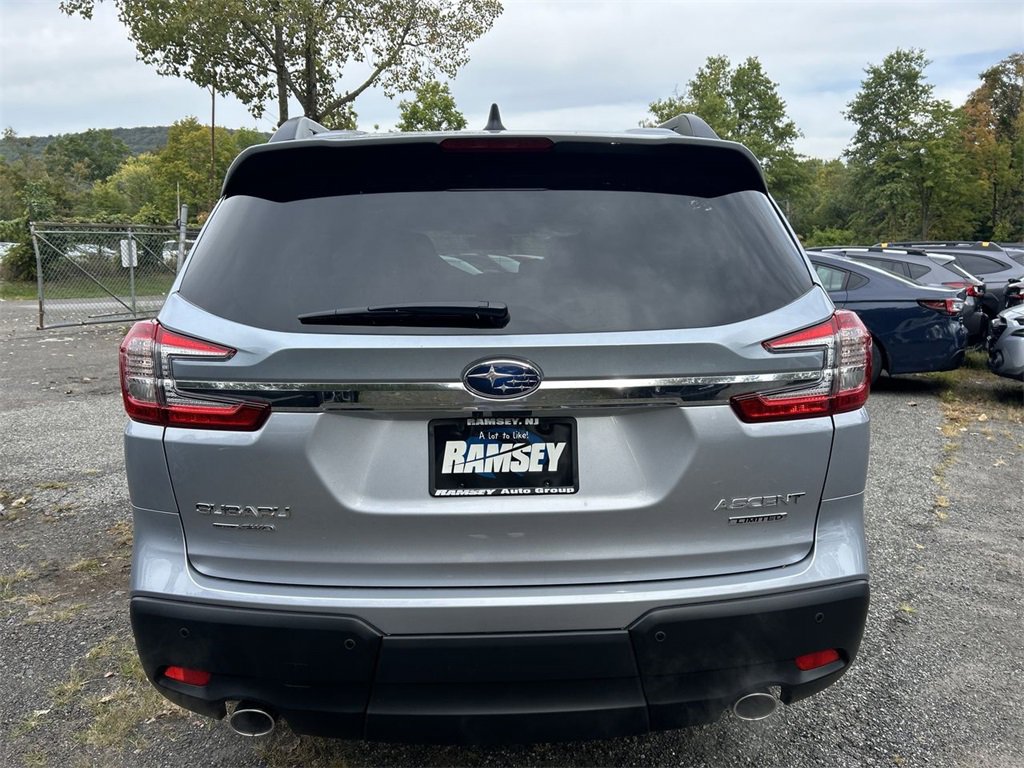 New 2025 Subaru Ascent Limited image 17