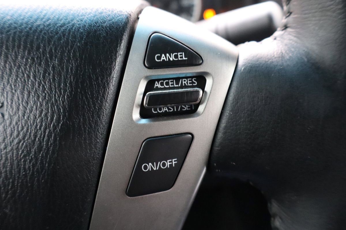 Used 2013 Nissan Titan SV w/ SV Value Truck Pkg image 30
