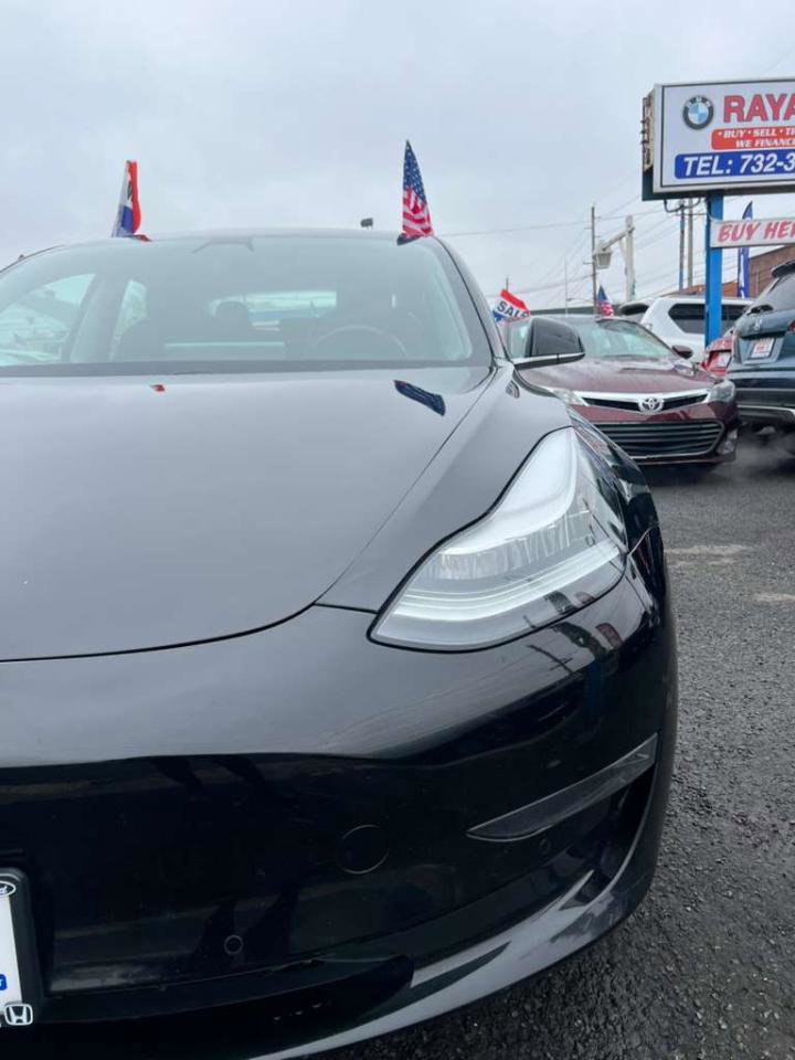 Used 2019 Tesla Model 3 Standard Range Plus image 4
