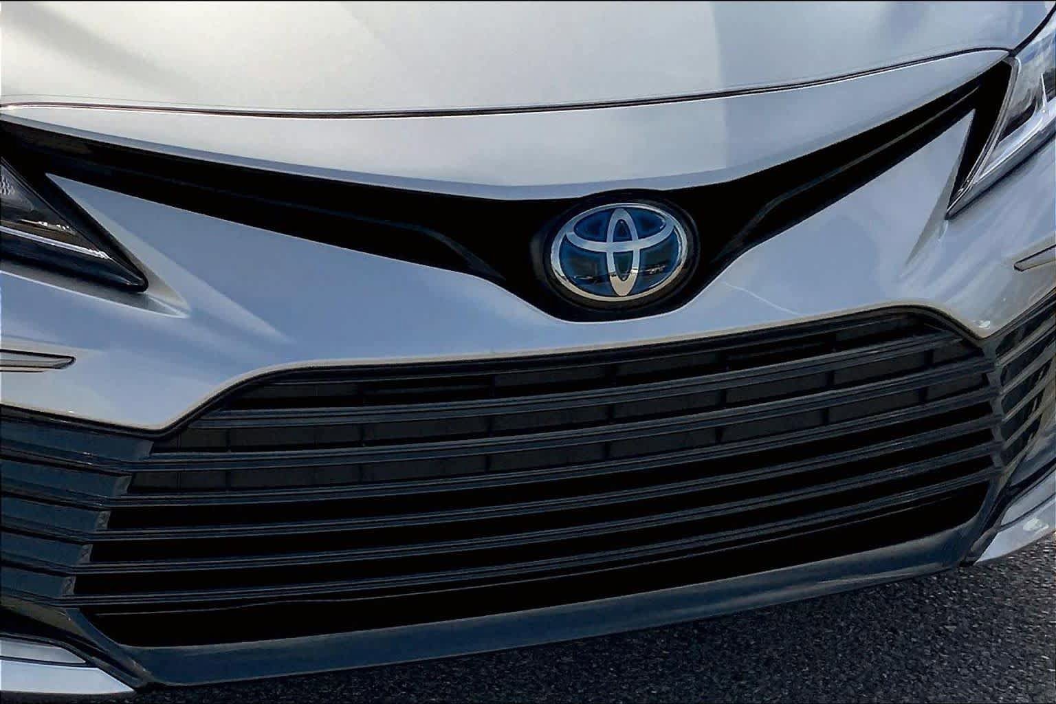 Used 2023 Toyota Camry LE FWD image 29