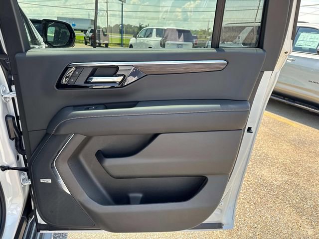 New 2025 Chevrolet Suburban Premier w/ Sun And Tow Package image 28