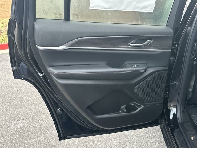 New 2025 Jeep Grand Cherokee L Limited w/ Black Appearance Package image 24