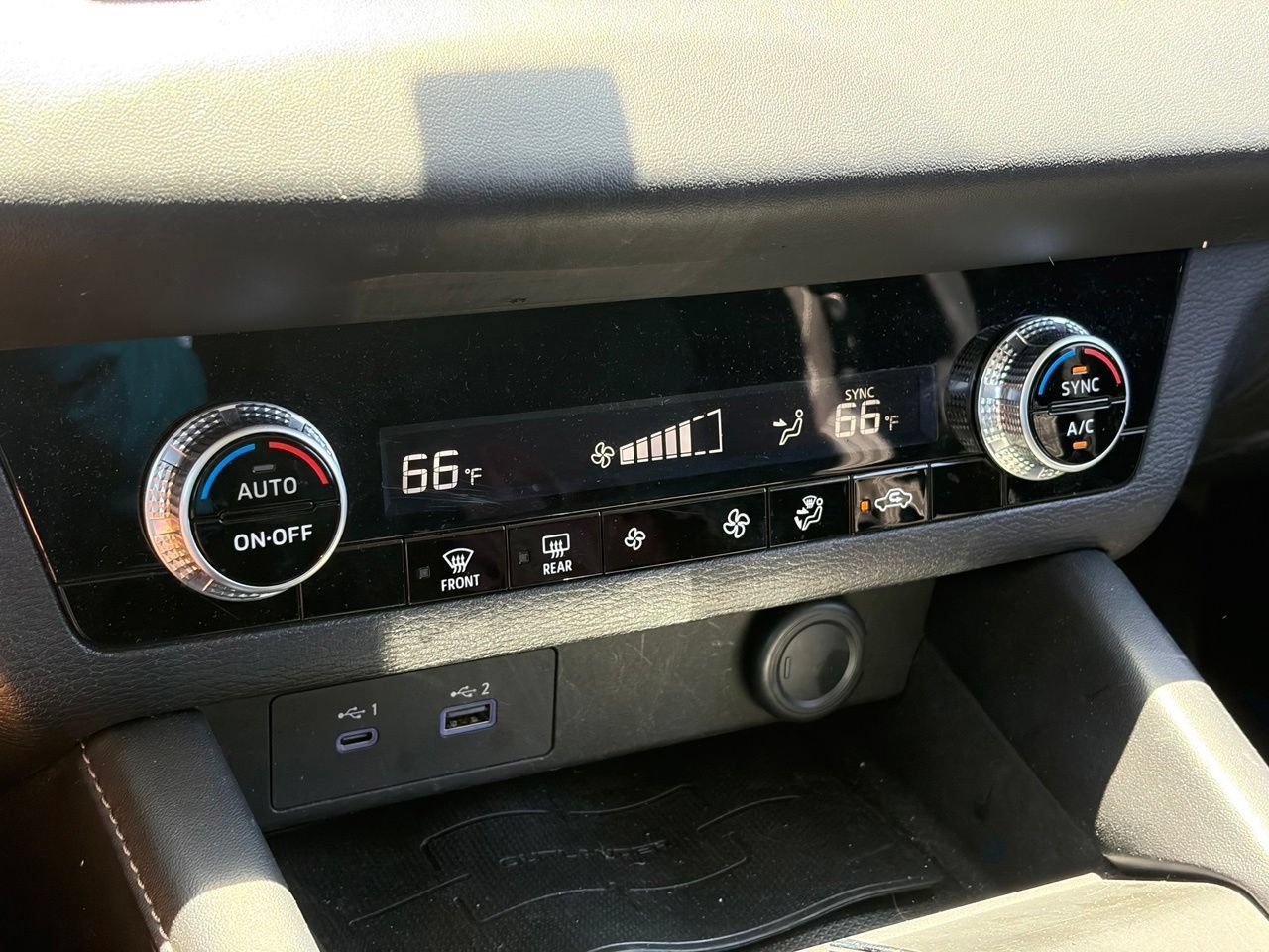 Used 2022 Mitsubishi Outlander ES FWD image 9