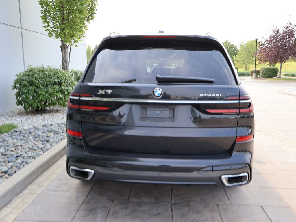 Used 2026 BMW X7 xDrive40i w/ Executive Package AWD/4WD image 7