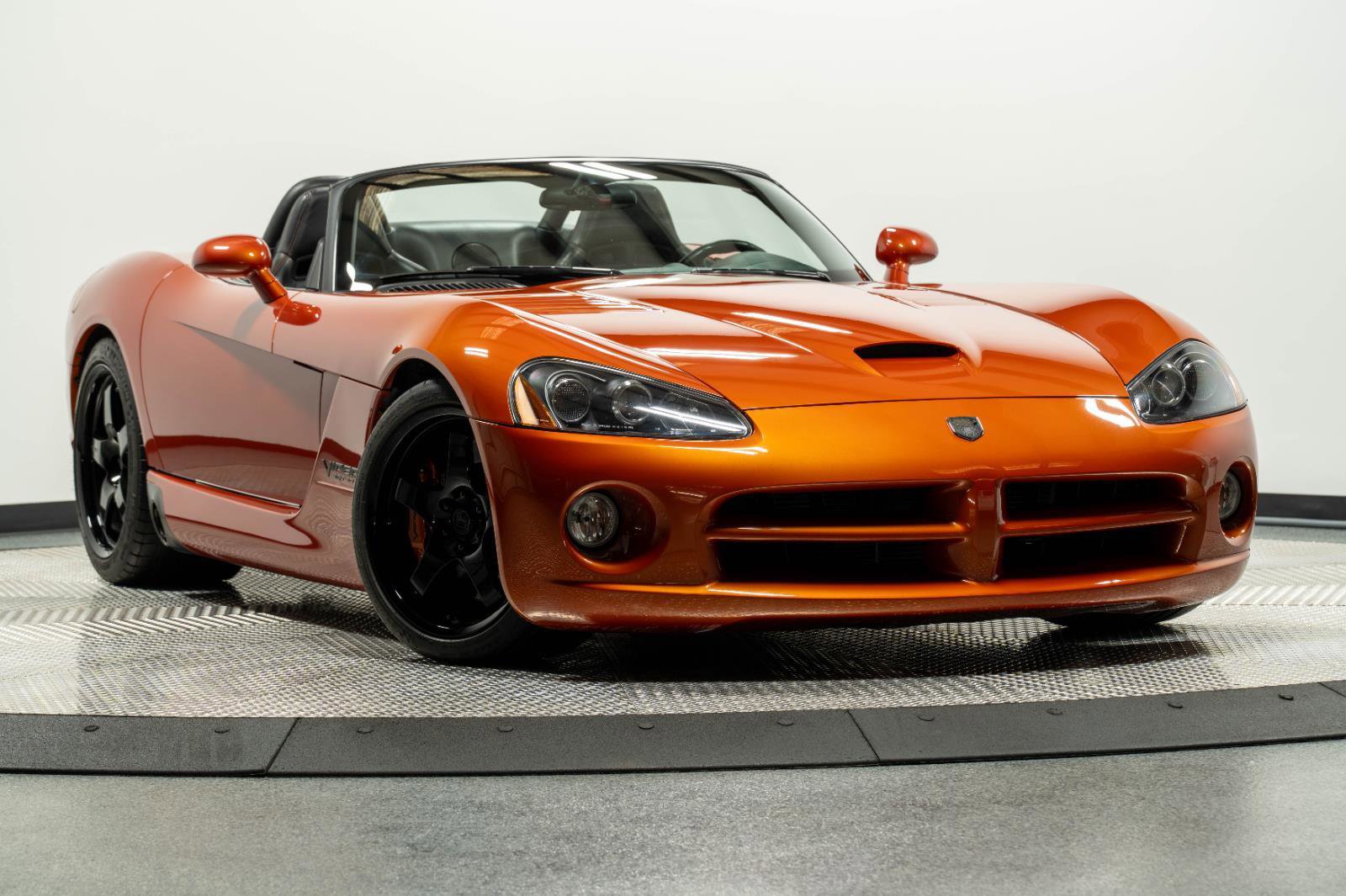 Used 2005 Dodge Viper SRT-10 w/ Copperhead Edition Group RWD image 42