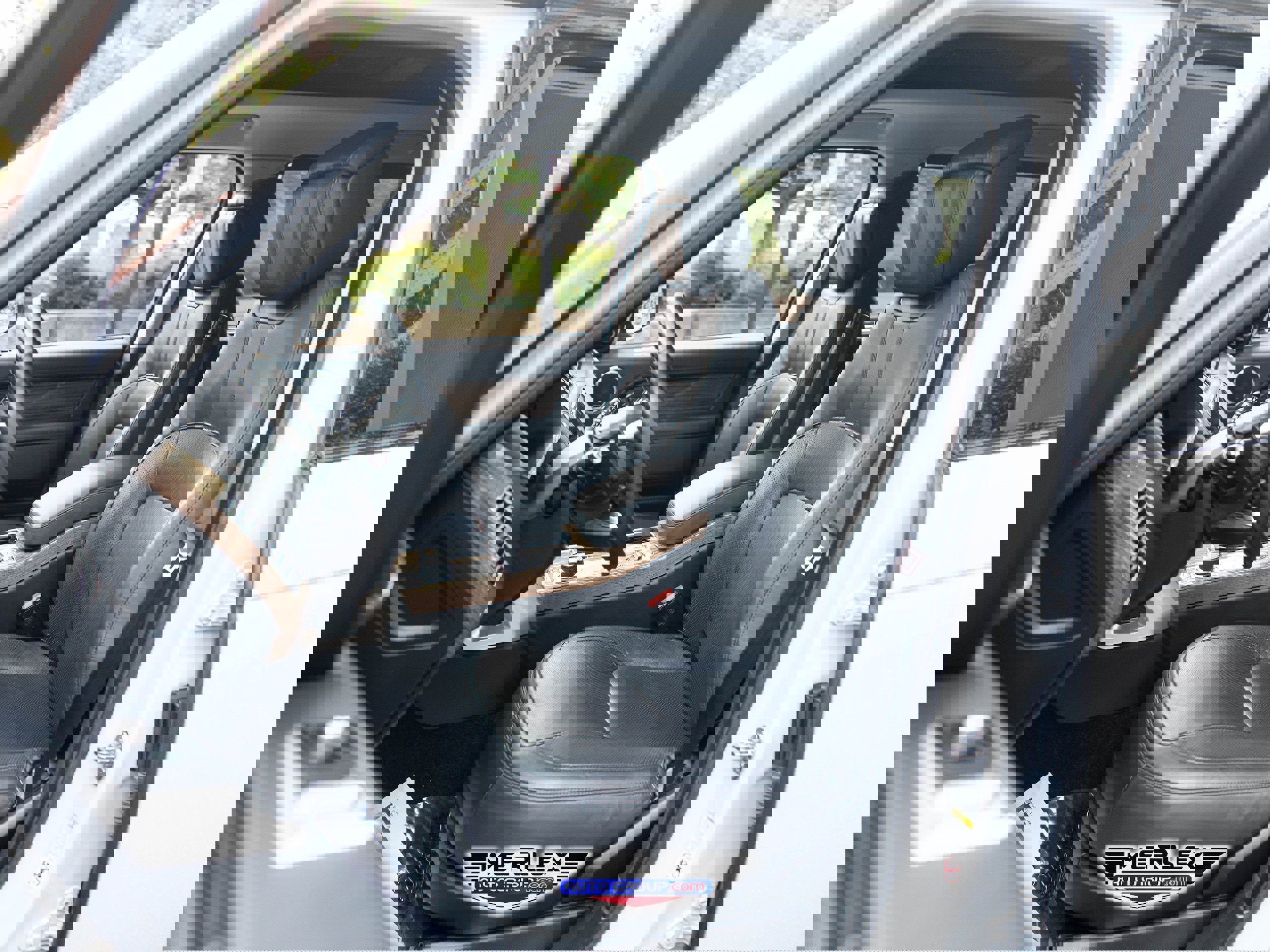 Used 2018 Land Rover Range Rover Long Wheelbase Supercharged image 16