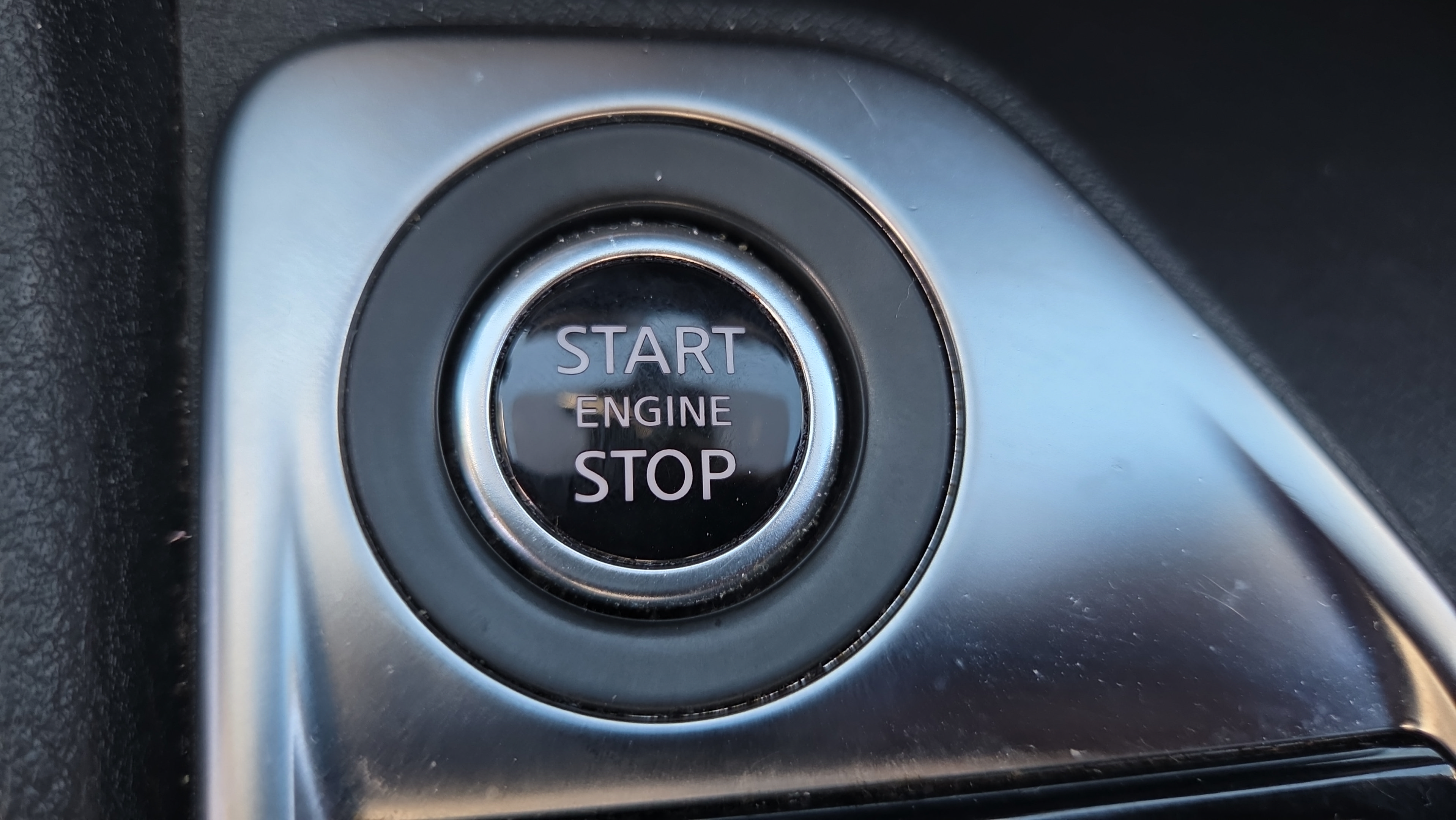 Used 2024 Nissan Sentra SV FWD image 32