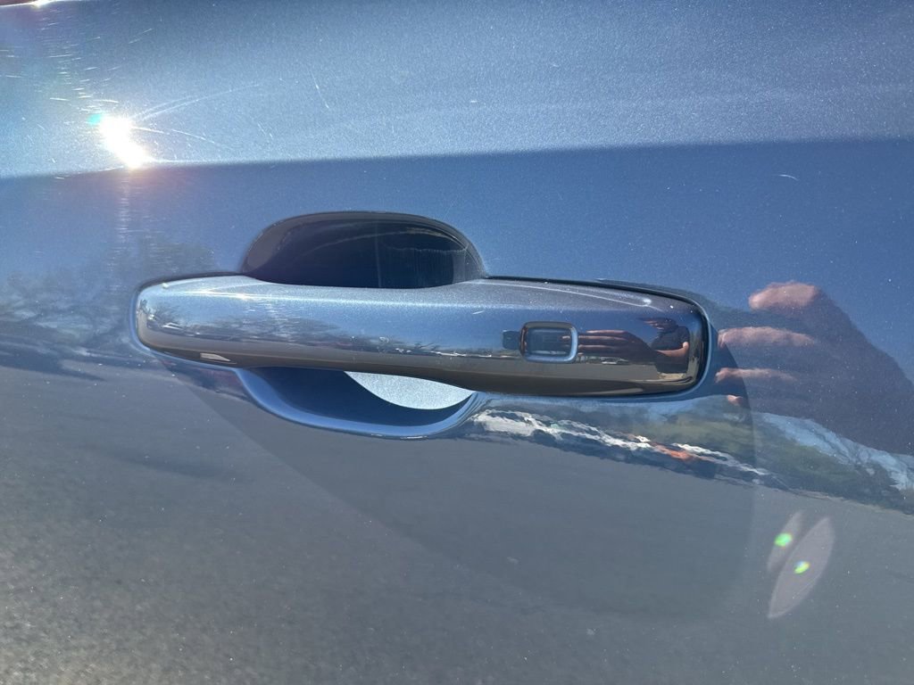 Used 2019 Volvo XC60 T5 Inscription image 12