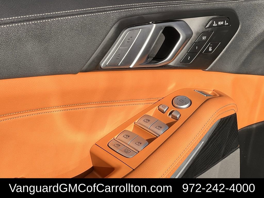 Used 2022 BMW X7 M50i w/ Cold Weather Package image 23